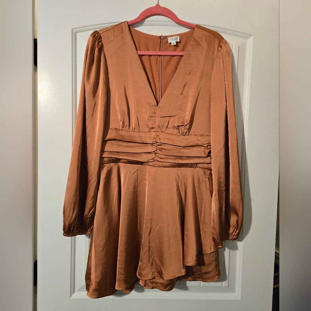 Le Lis Orange Long Sleeve V-Neck Romper